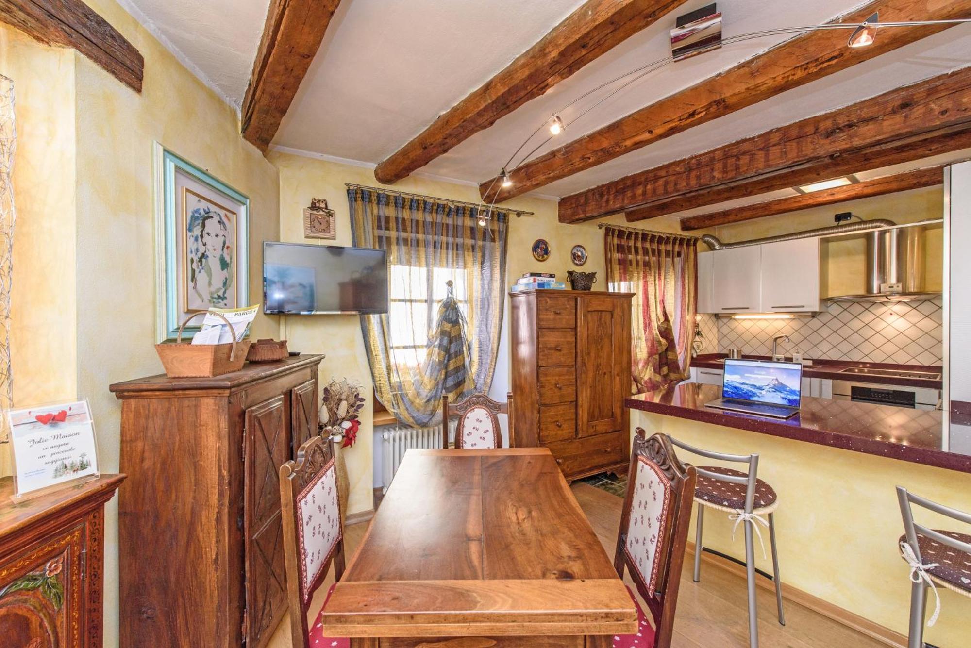 Joile Maison - In The Heart Of Aosta Luaran gambar
